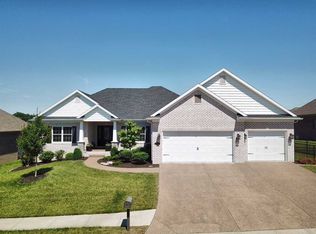 4795 Fieldcrest Place Cir, Newburgh, IN 47630