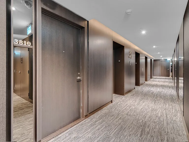11 Yorkville Ave #3810 — Photo 12