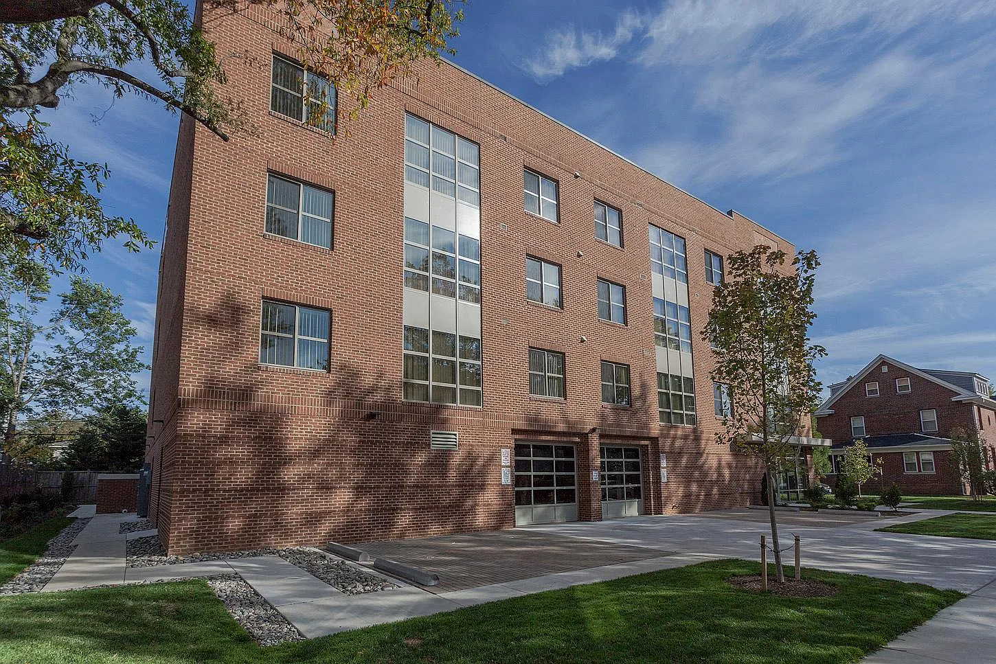 2 bed, 928 sqft, $2,950 — Photo 1