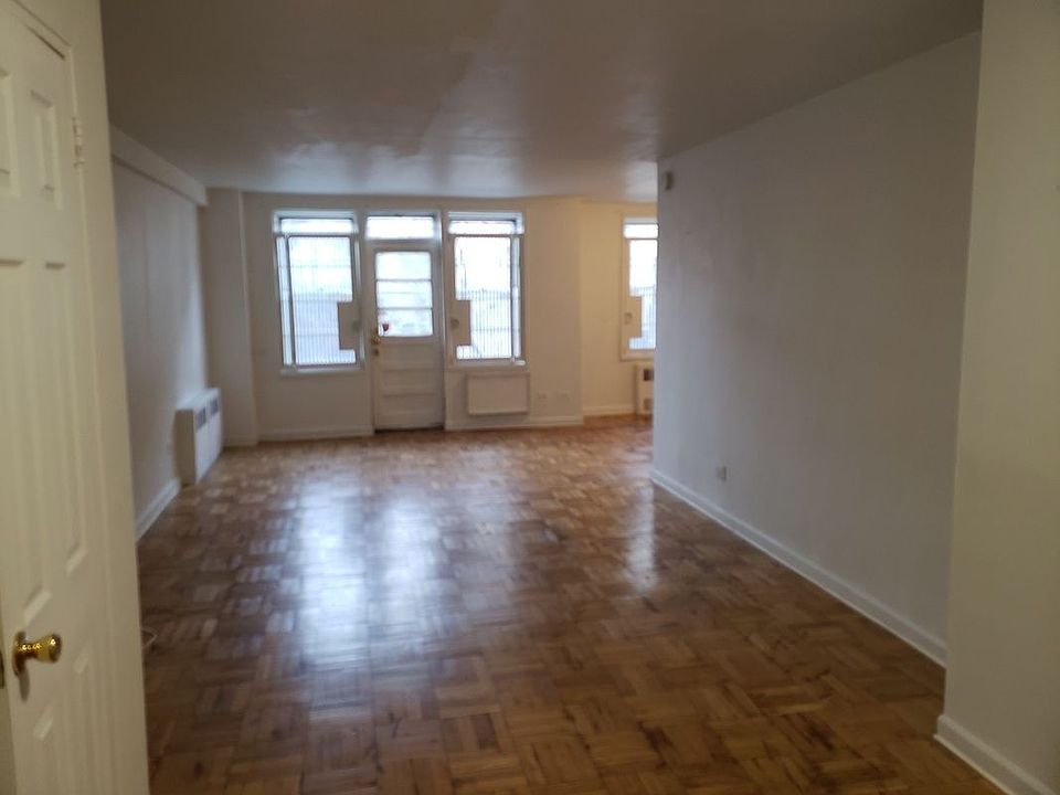 1st image of 63-11 Queens Blvd #18