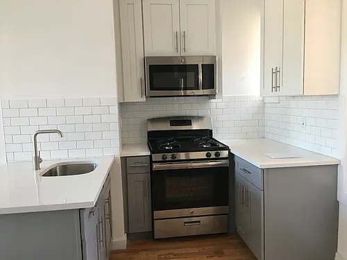 166 Clinton Ave #10E Photo 1