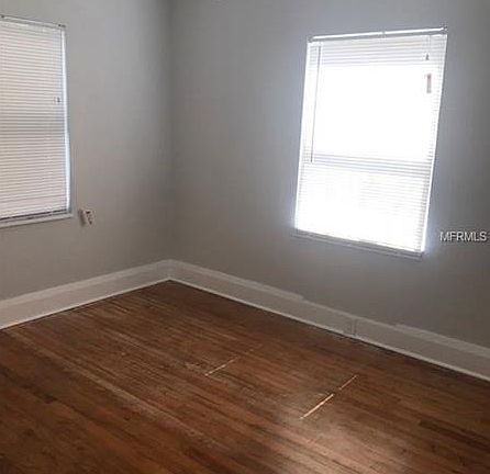 4th image of 3916 N Dartmouth Ave