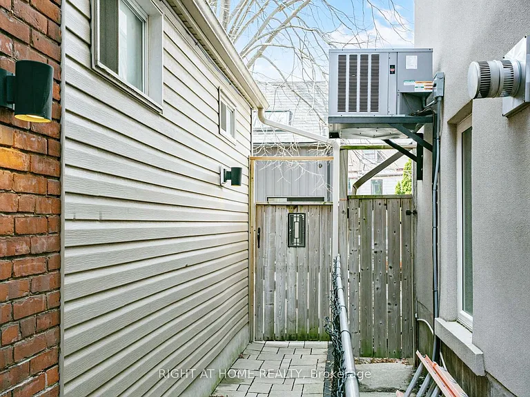 52 McMurray Ave #LANEWAY — Photo 20