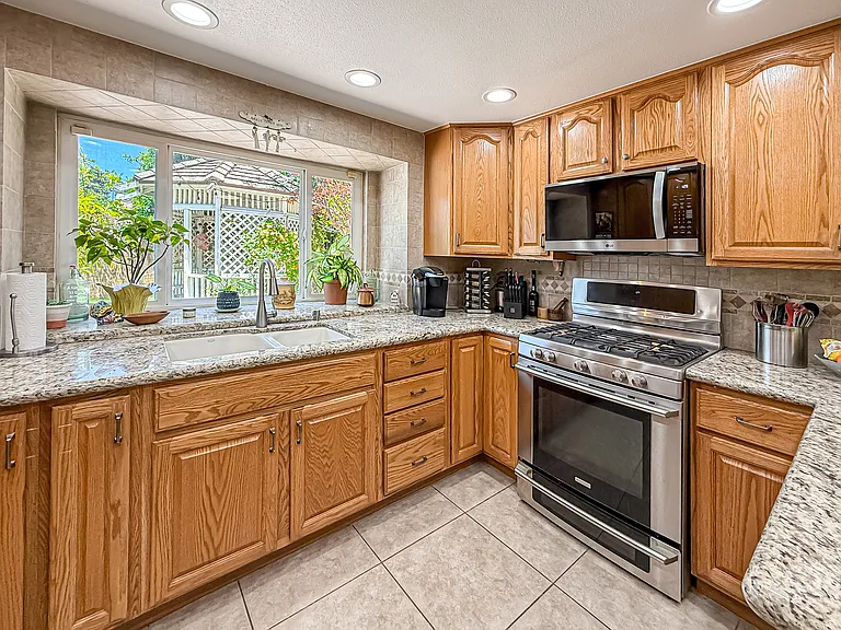 2111 Peak Pl — Photo 18