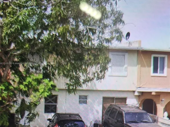 19320 NW 45th Ave, Miami Gardens, FL 33055