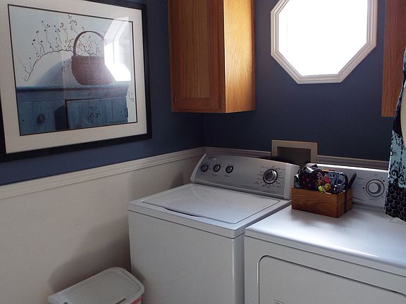 5th image of 23 Ventnor Cir