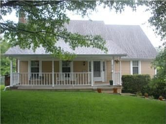 1st image of 516 NW Springwood Dr