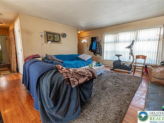 3rd image of 2127 W Main St