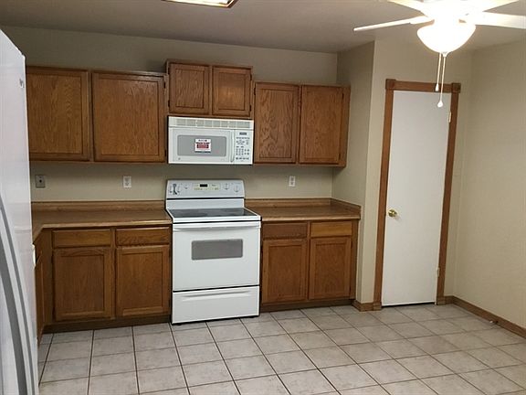 5th image of 8939 W Carol Ave