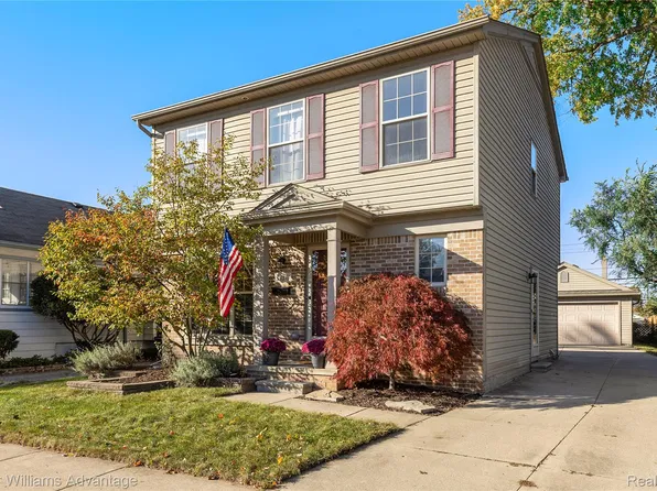 104 W Tacoma St, Clawson, MI 48017