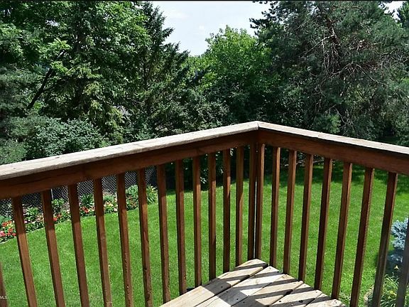 5th image of 9777 Dorset Ln