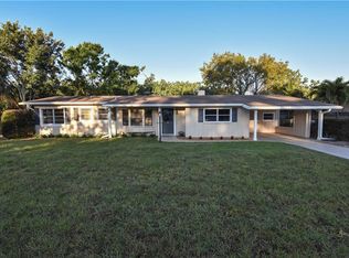 832 SE Stafford Dr, Stuart, FL 34996