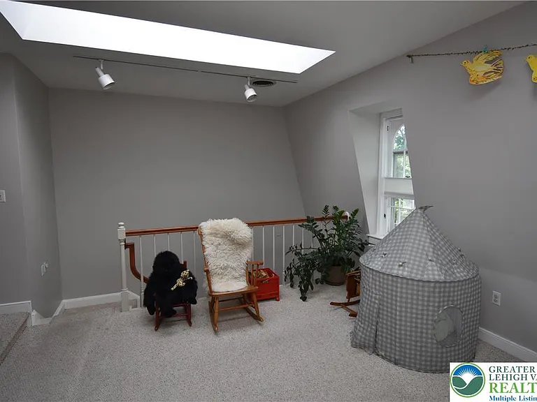 241 Spring Garden St — Photo 23