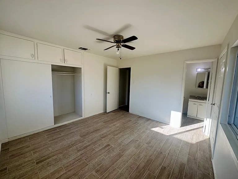 14342 Jicarilla Rd — Photo 2