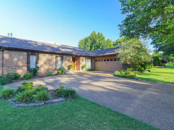 2912 Greenbriar Dr, Jonesboro, AR 72401