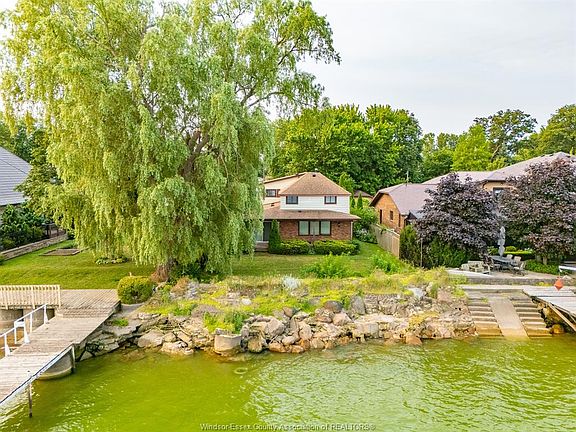 4th image of 329 Lakeview Dr