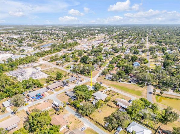 995 16th St, Edgewater, FL 32132