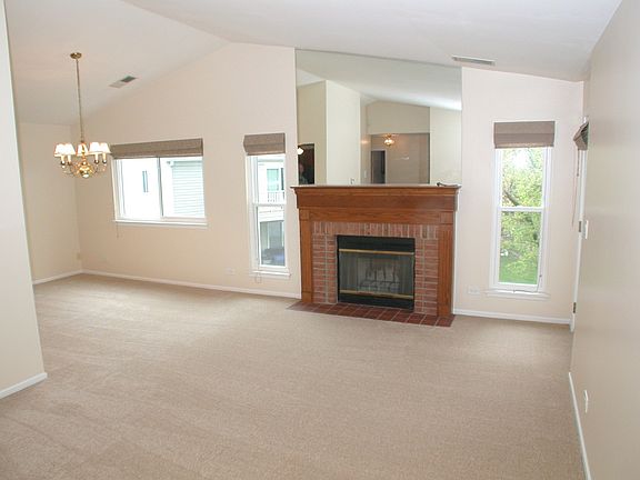 3rd image of 1255 Rosewood Ct Unit D2