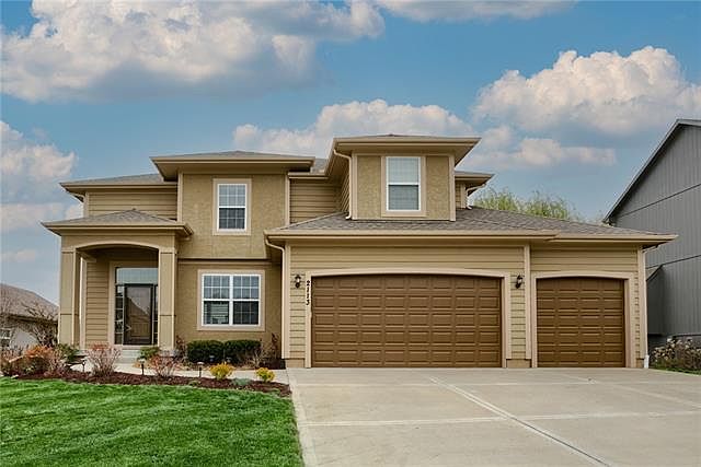 1st image of 2113 NW Sycamore Ln