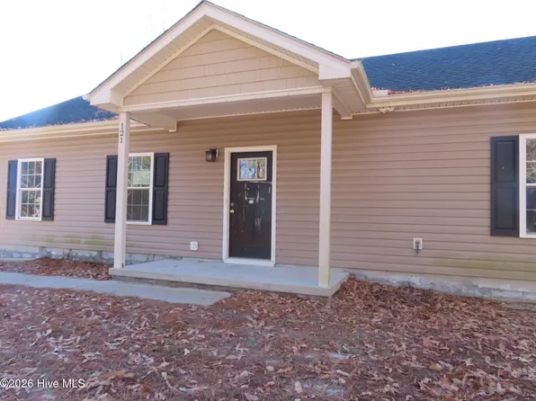 121 Sycamore Dr, Moyock, NC 27958