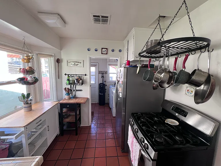 1122 Garfield Ave — Photo 7