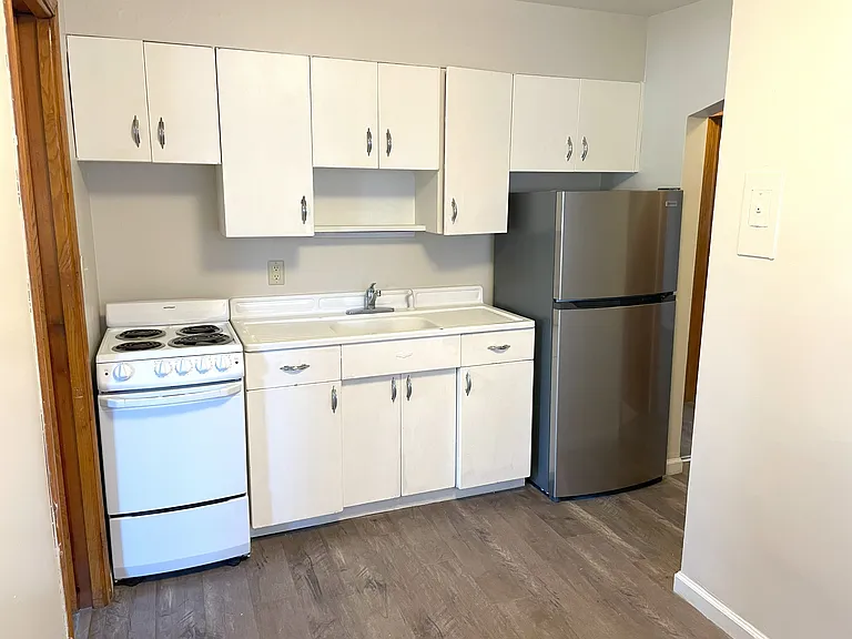 Randolph Apartments — Photo 22