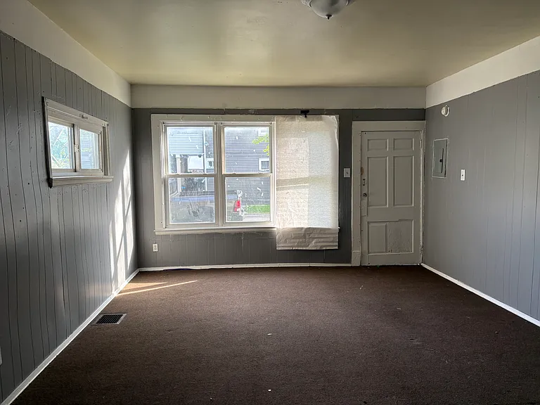 255 Ontario St #1 — Photo 5