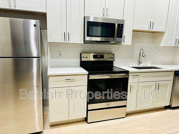 3rd image of 1952 Cherokee St #2F