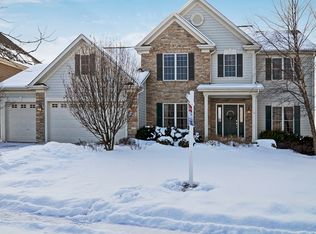 856 Wingfoot Dr, North Aurora, IL 60542