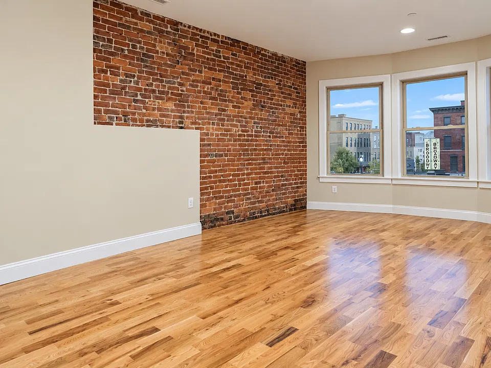 64 Water St