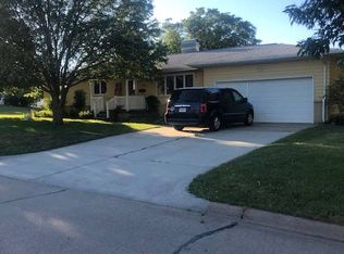 516 W 3rd St, Laurel, NE 68745