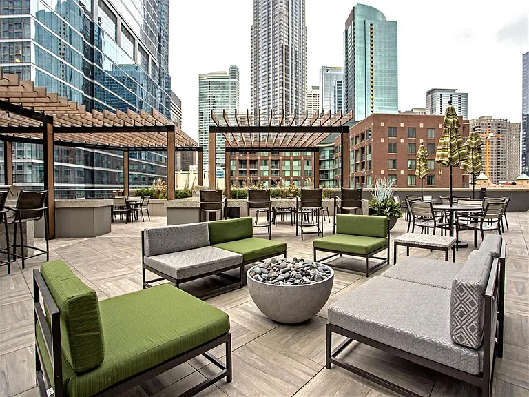Firepits and Lounging on the Deck