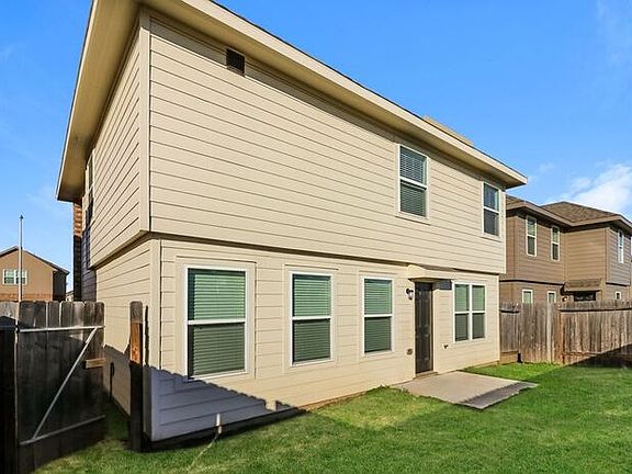 3rd image of 18547 Parma Creek Trl