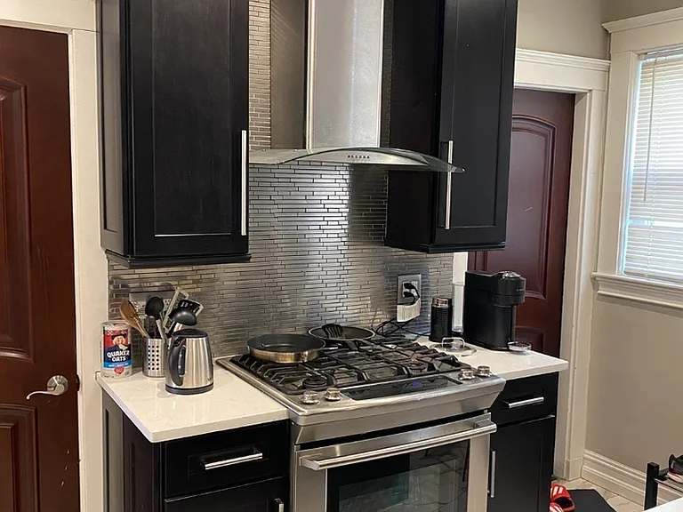 19 Pleasant St #10 — Photo 3