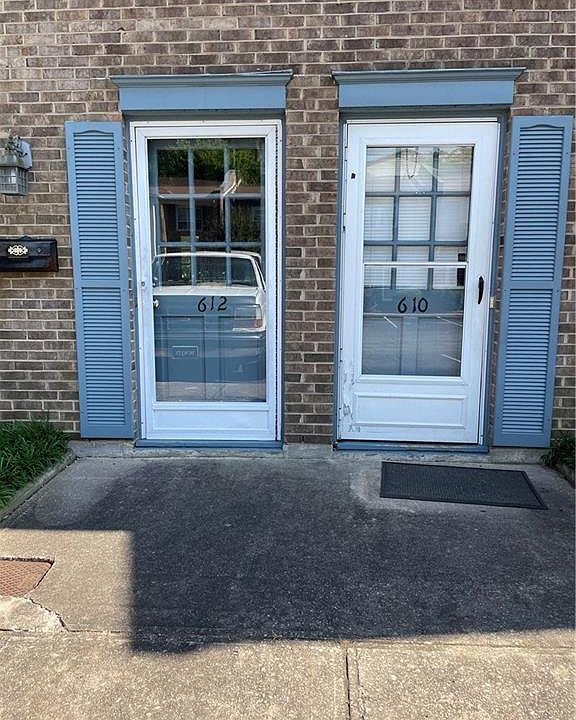 2nd image of 612 Vineyard Park Ct
