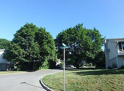 2nd image of 4037 Cardinal Ct