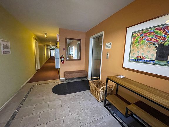 5th image of 405 Bellevue Ave #302