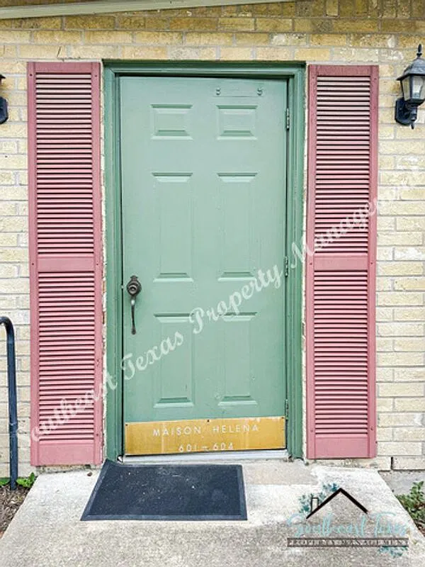 1 bed, 1.0 bath, 720 sqft, $1,100 — Photo 2