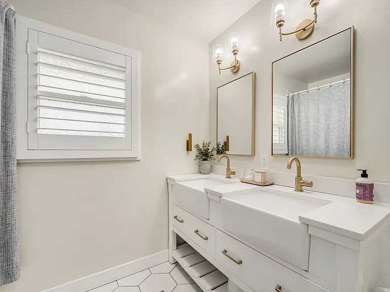 16229 Janine Dr — Photo 27