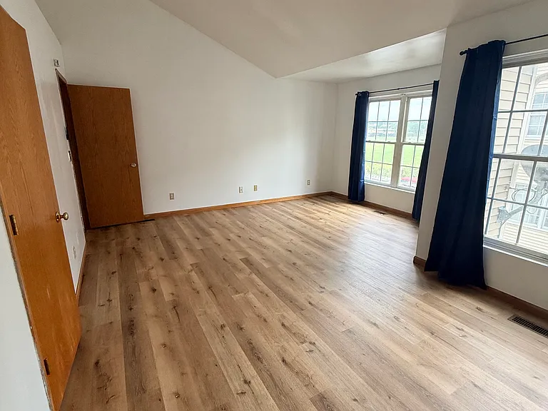 532 S Peace Rd — Photo 10