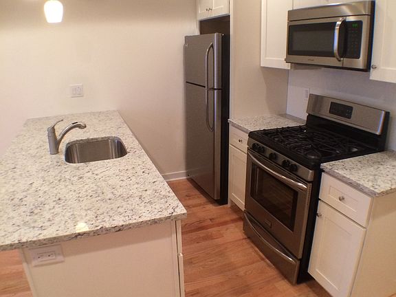 5th image of 815 N Uber St #6