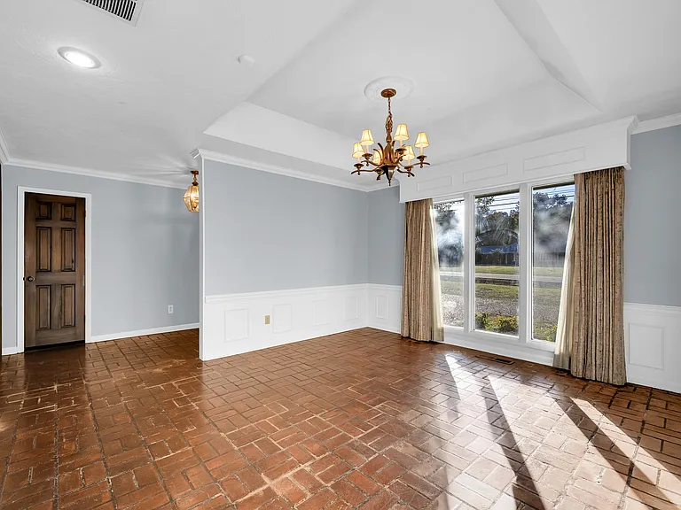 2411 S 46th St — Photo 5