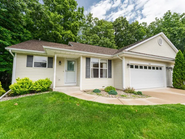 9658 Palmetto Ct, Portage, MI 49002