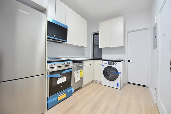 Rented by Nolita Group | media 9