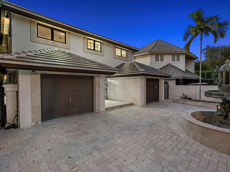 1421 Ponce De Leon Dr — Photo 20