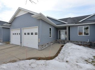 4615 Beach Ln S, Fargo, ND