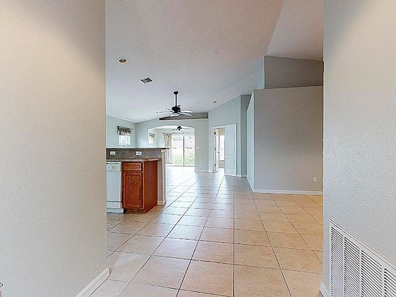 4th image of 2251 Savannah Blvd