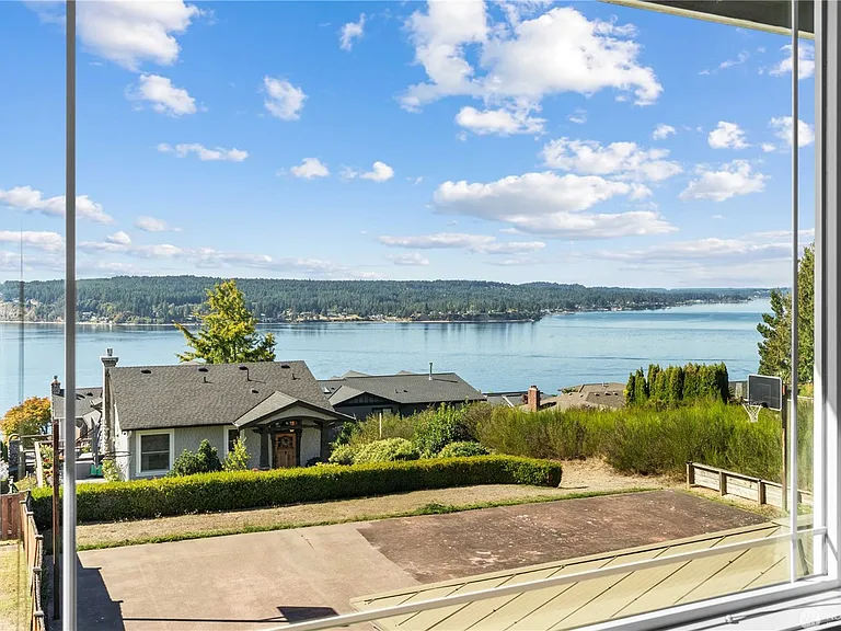 3616 Tahoma Pl W — Photo 34