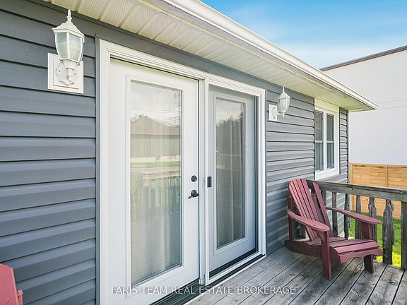 4th image of 1417 Maple Way