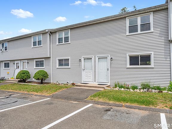 4th image of 1081 New Haven Road #14H